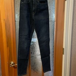 Levi Mile High Super Skinny 27